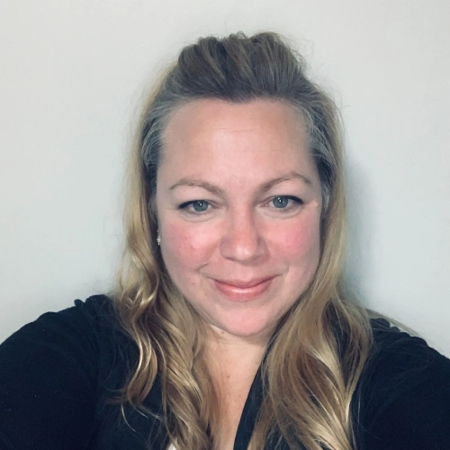 Headshot photo of Angela Najab, VP of Customer Success at Envisio